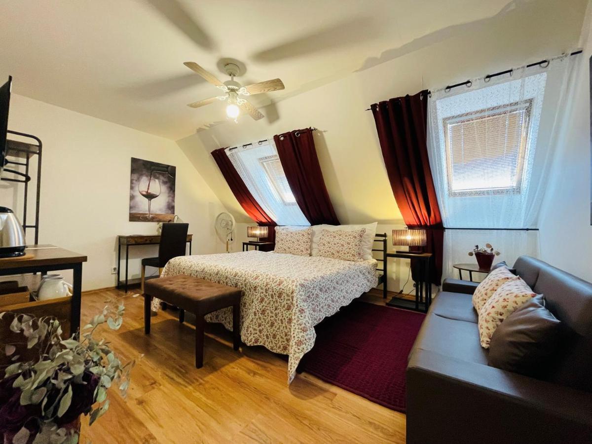 Hotel Marcincak*** Mikulov Luaran gambar